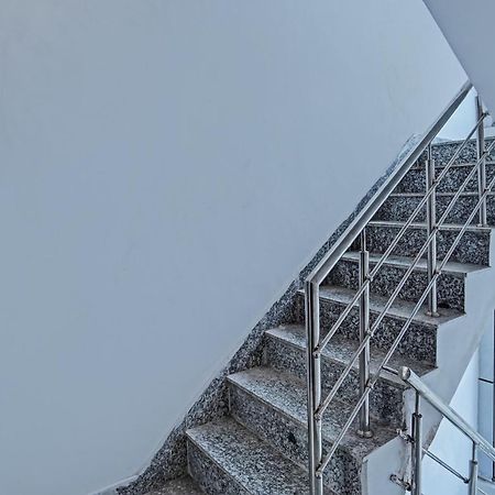 Oyo Flagship Evergreen Tower Hotel Ghaziabad Dış mekan fotoğraf