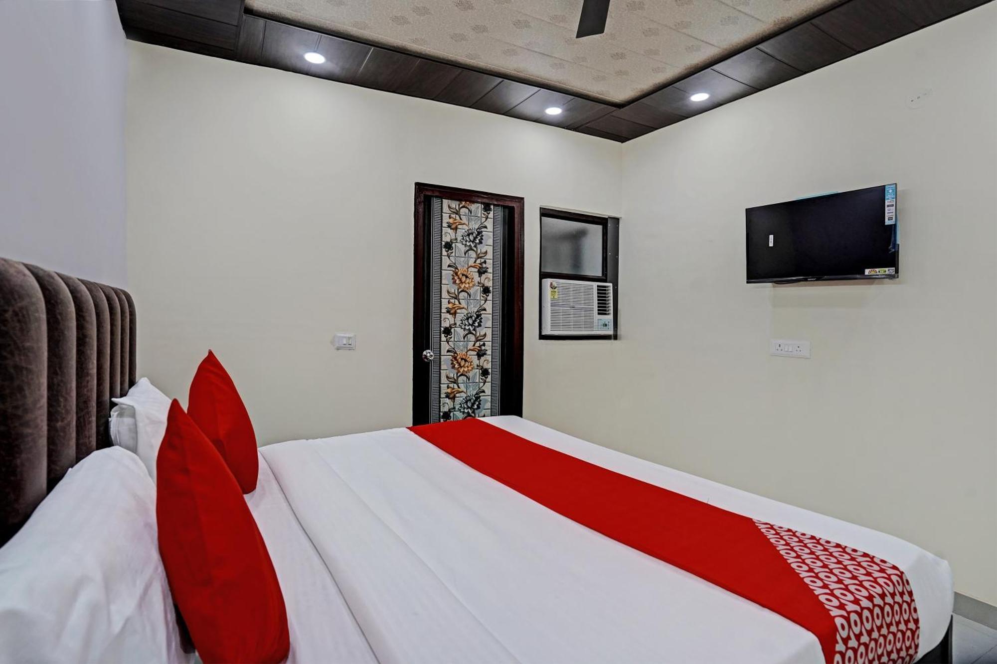 Oyo Flagship Evergreen Tower Hotel Ghaziabad Dış mekan fotoğraf