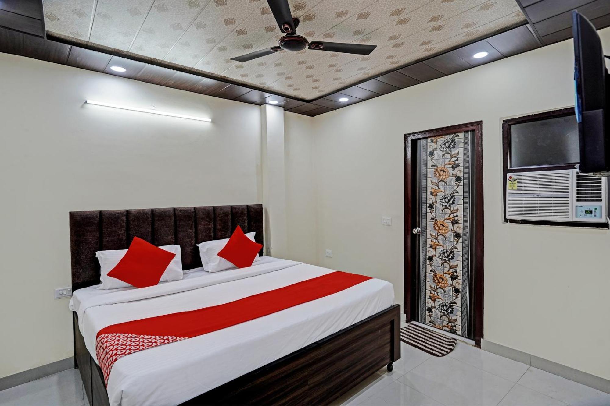 Oyo Flagship Evergreen Tower Hotel Ghaziabad Dış mekan fotoğraf