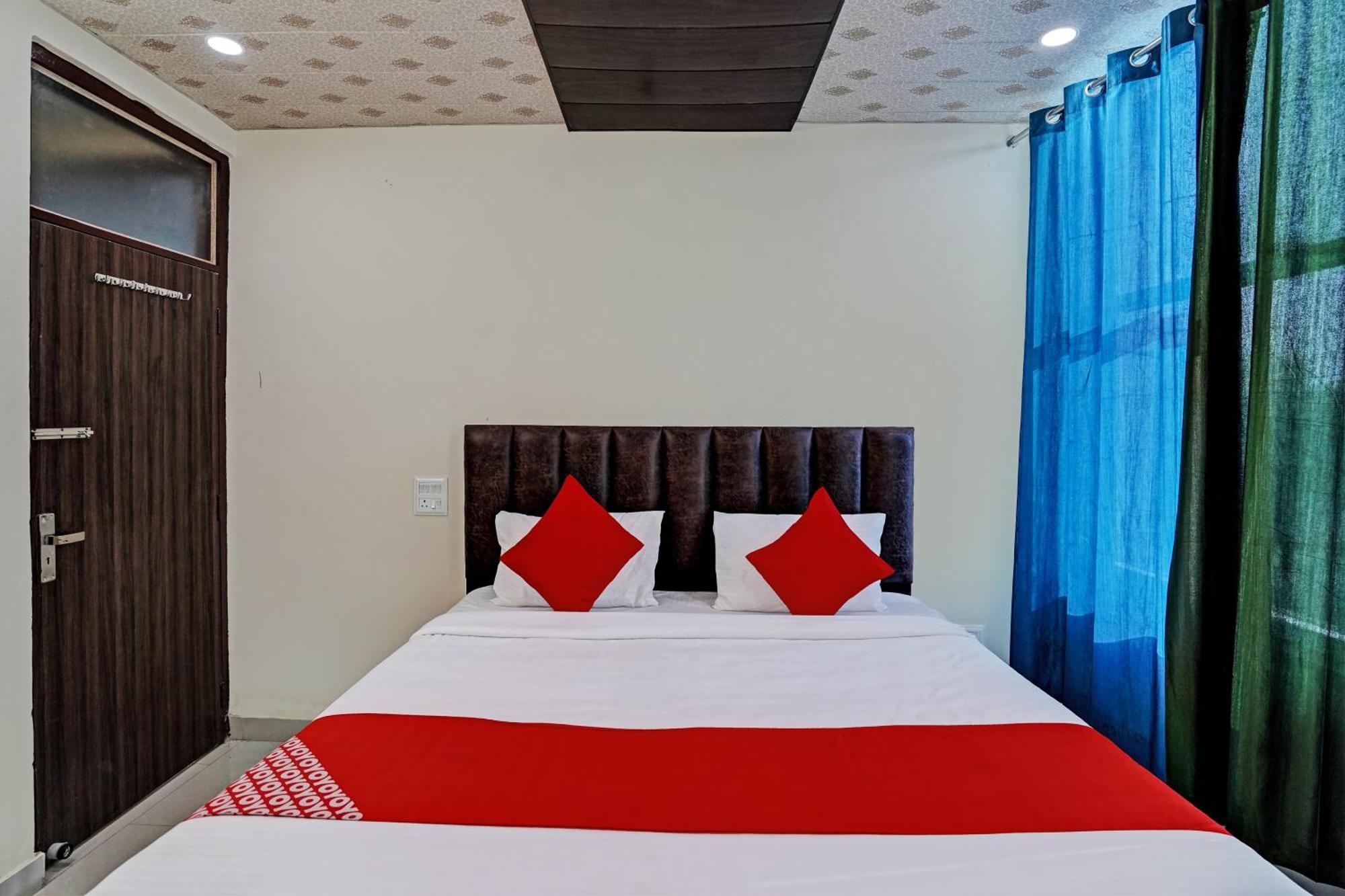 Oyo Flagship Evergreen Tower Hotel Ghaziabad Dış mekan fotoğraf