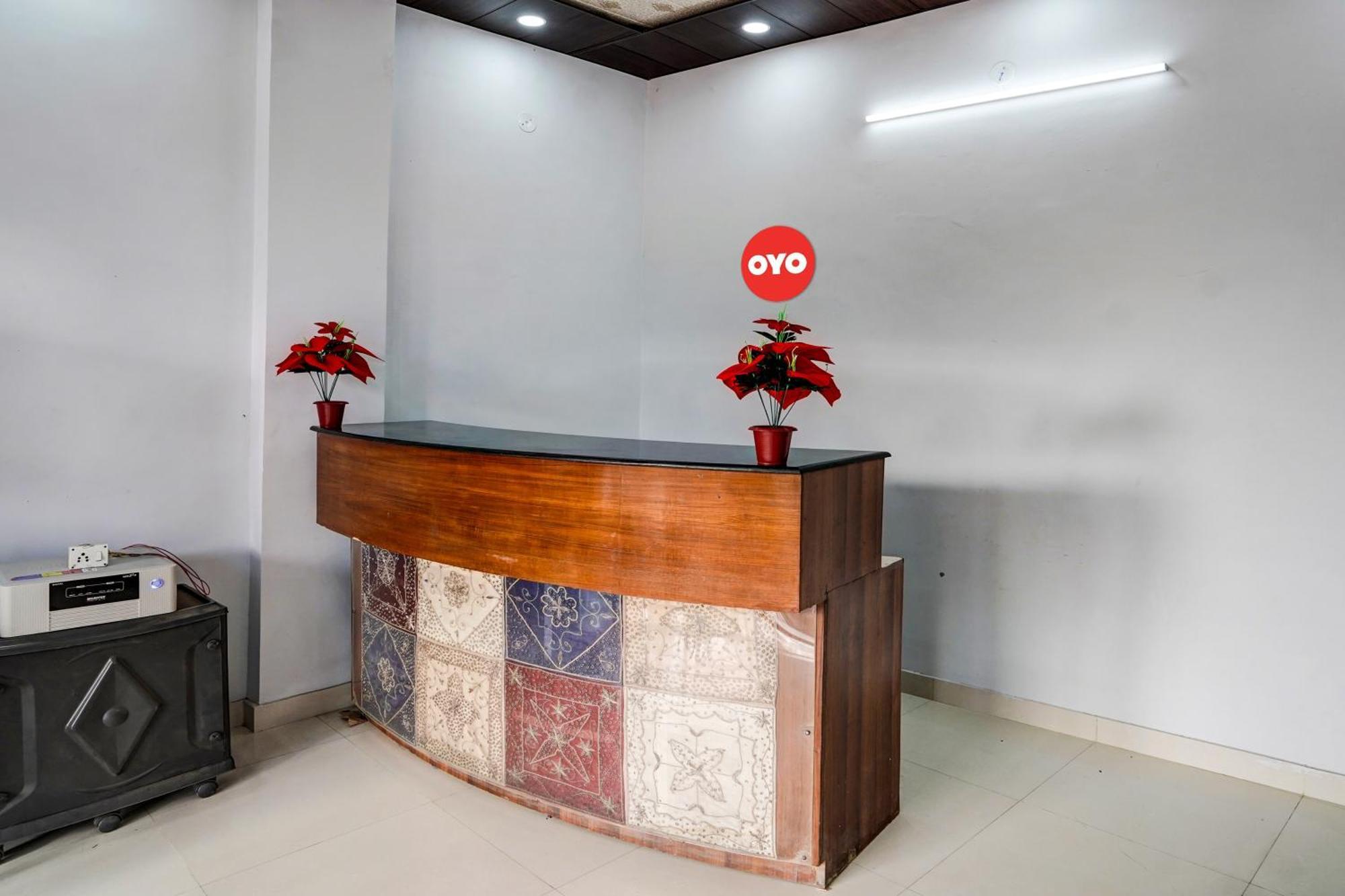 Oyo Flagship Evergreen Tower Hotel Ghaziabad Dış mekan fotoğraf